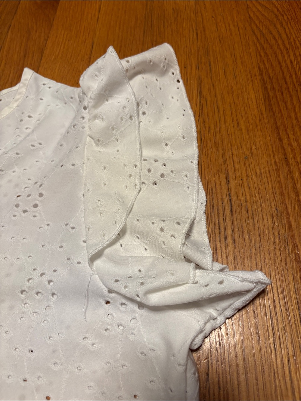 Summer New Fashion Women's Hollow Lace-up Shirt With Lotus Leaf Cap Sleeves - Picture 7 of 8
